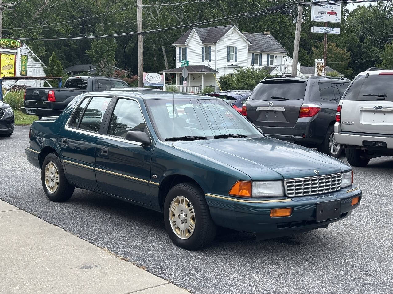 Used 1995 Plymouth Acclaim FWD image 3