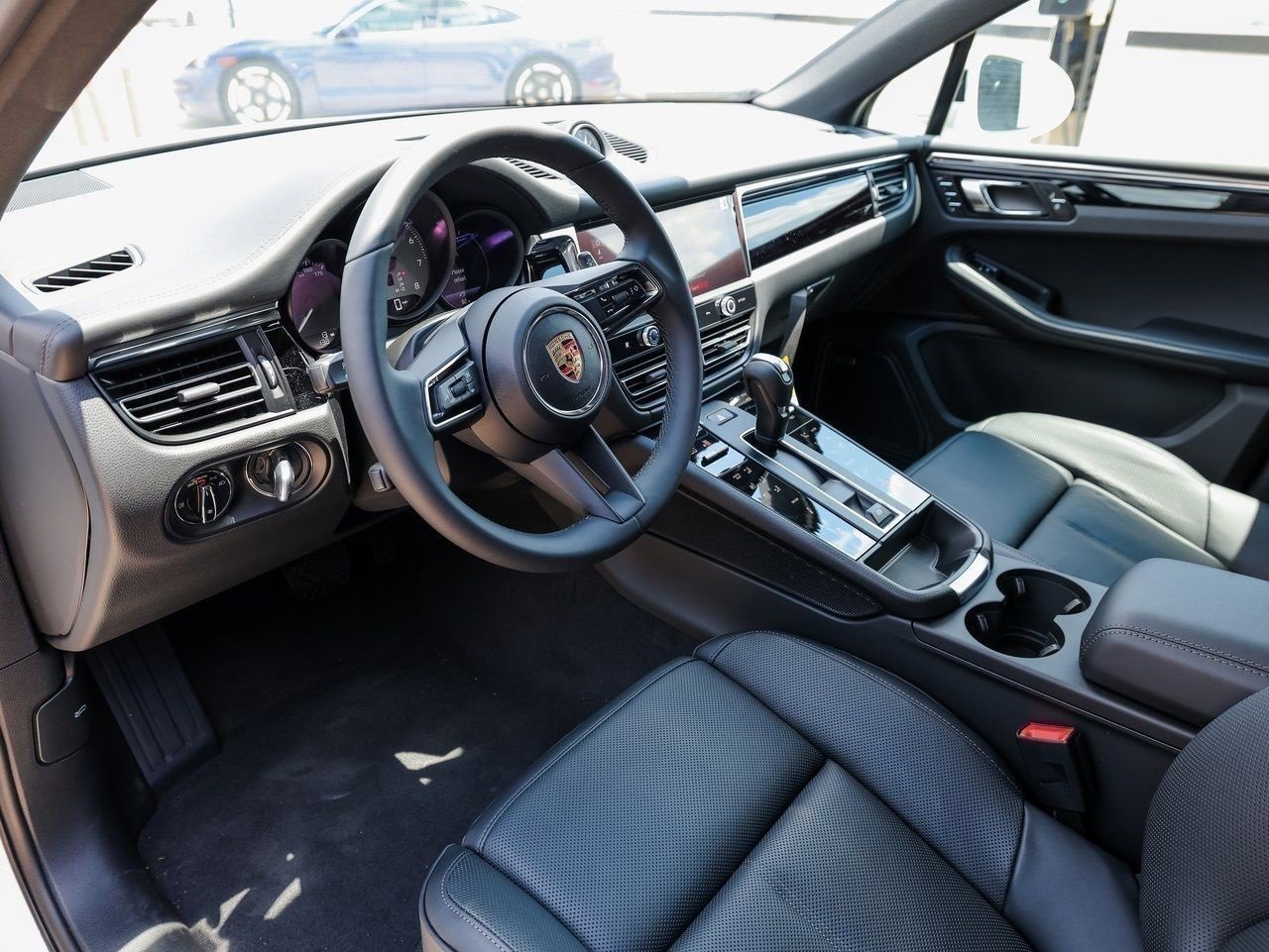 New 2025 Porsche Macan S image 4