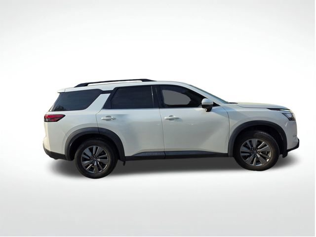 Used 2022 Nissan Pathfinder SV w/ SV Premium Package image 10
