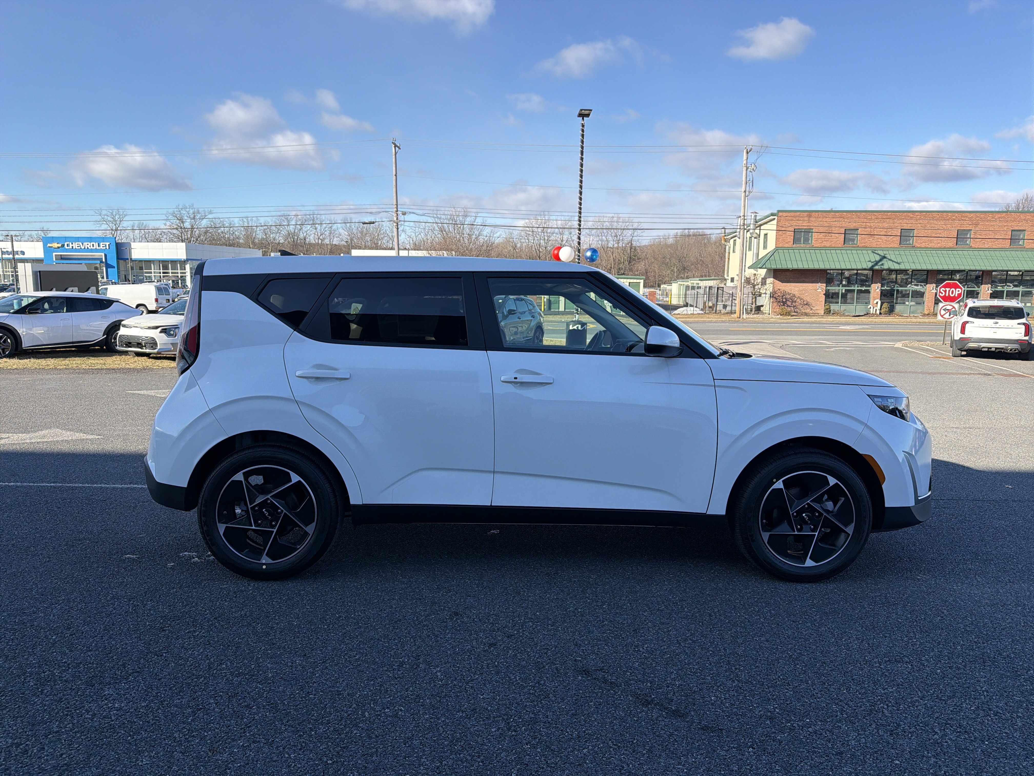 New 2025 Kia Soul EX image 4