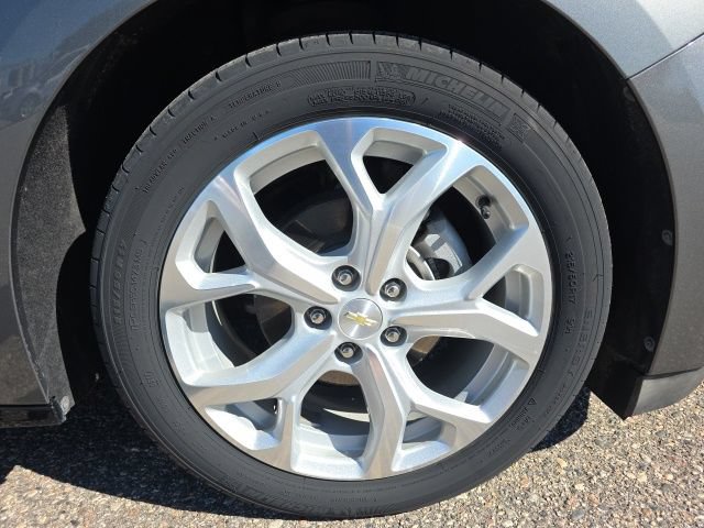 Used 2017 Chevrolet Volt Premier w/ Driver Confidence II Package FWD image 6