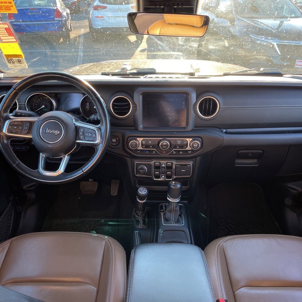 Used 2021 Jeep Wrangler Unlimited Sahara w/ Cold Weather Group image 15