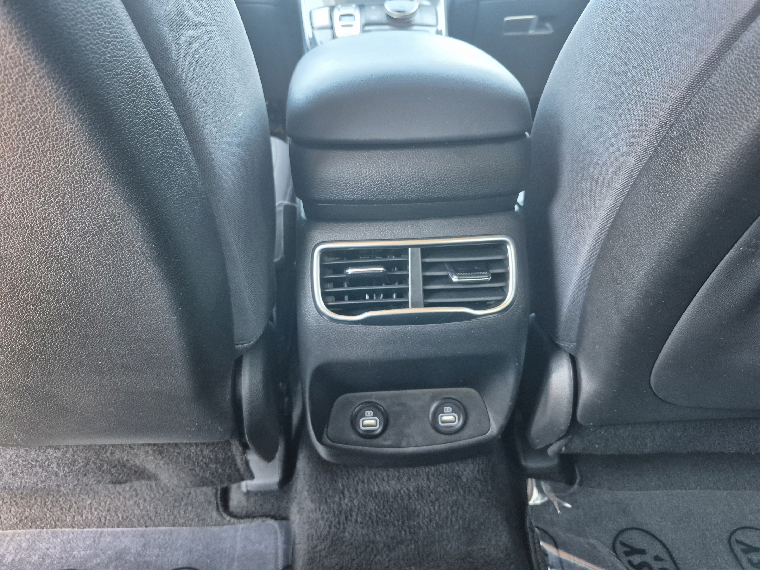 Certified 2022 Hyundai Santa Fe SEL w/ Convenience Package FWD image 15