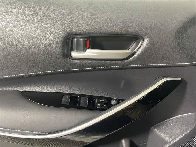 Used 2023 Toyota Corolla XSE FWD image 18