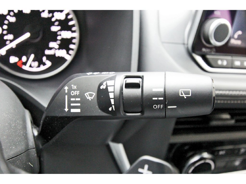 Certified 2025 Nissan Rogue S FWD image 16