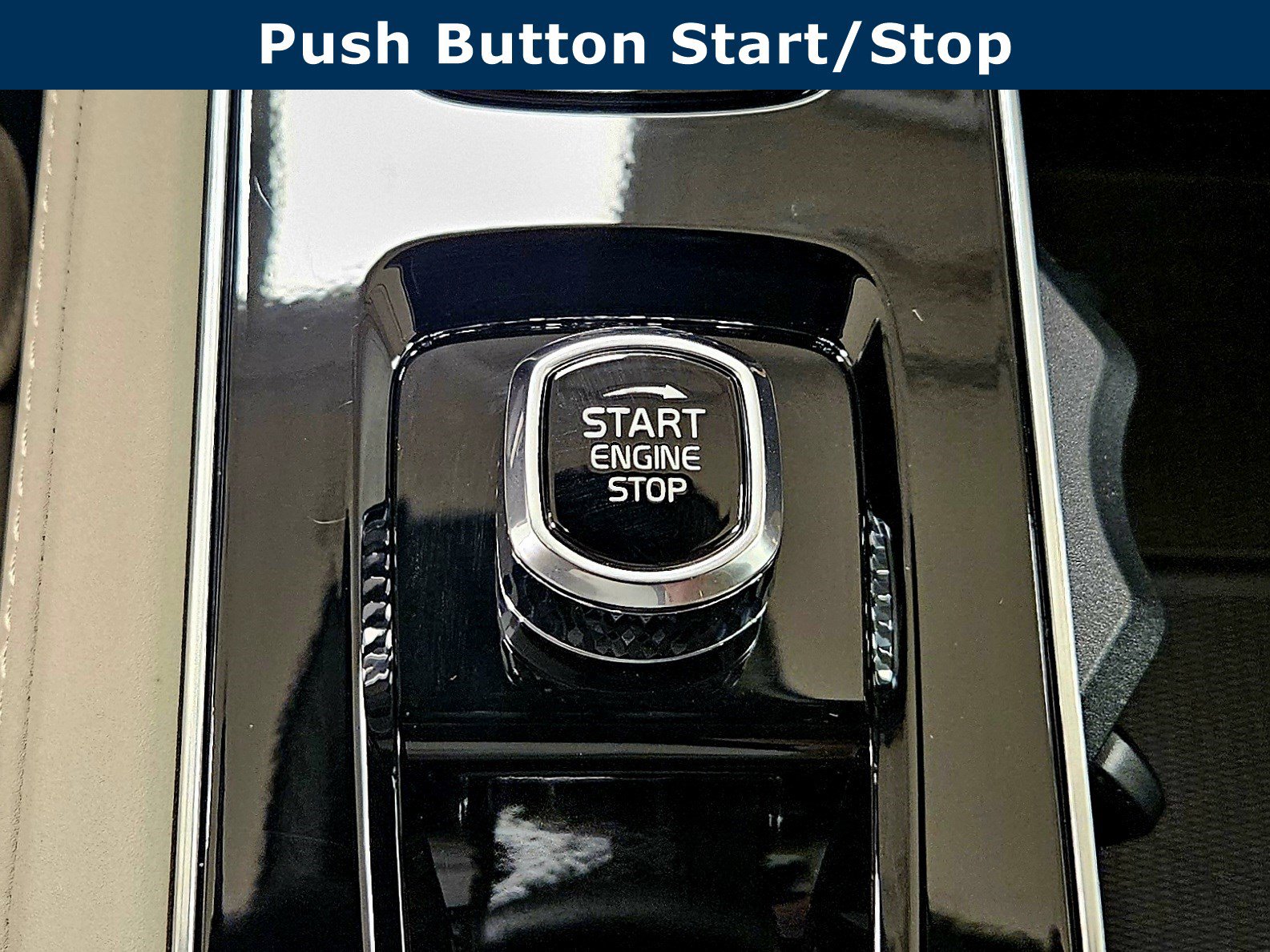 New 2026 Volvo XC90 B6 Plus w/ Protection Package Premier image 34