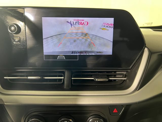 Used 2024 Chevrolet Trax RS w/ Sunroof Package FWD image 19