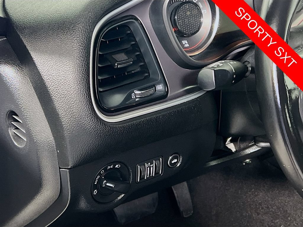 Used 2019 Dodge Challenger SXT RWD image 10