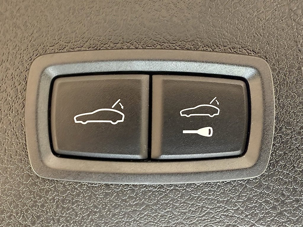 New 2026 Porsche Macan image 26