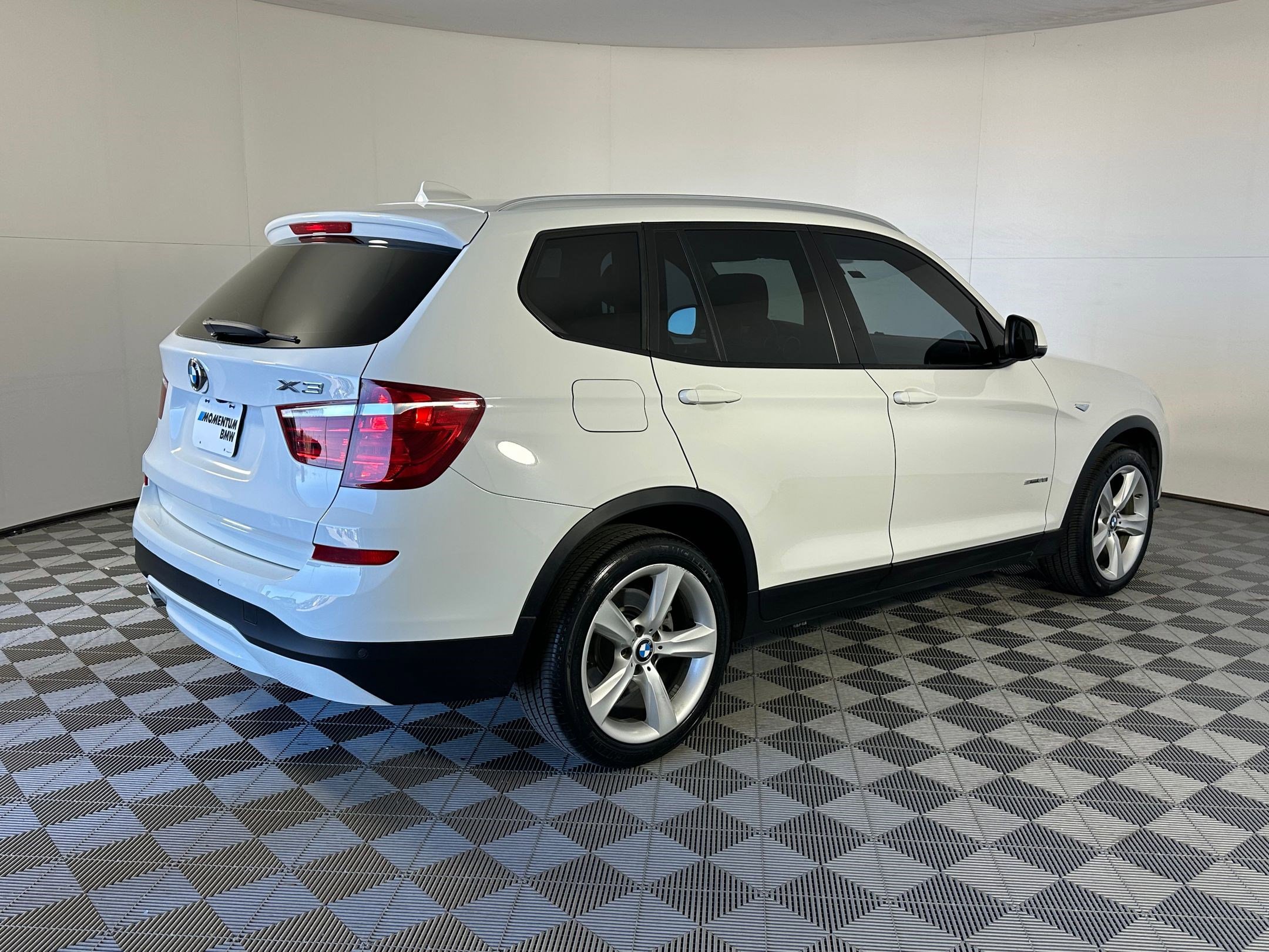 Used 2017 BMW X3 sDrive28i image 7