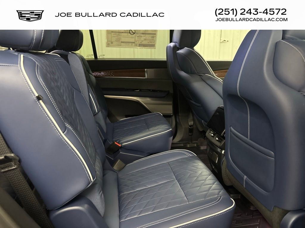 New 2026 Cadillac Vistiq Premium Luxury w/ LPO, Floor Liner Package image 21