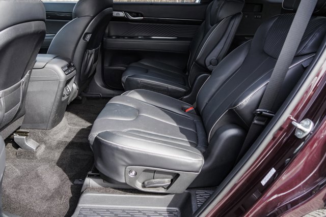 Used 2023 Hyundai Palisade Calligraphy image 24