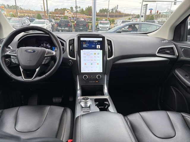 Used 2022 Ford Edge Titanium image 37