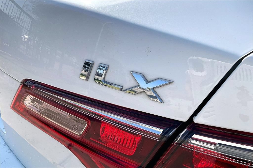 Used 2017 Acura ILX FWD image 37