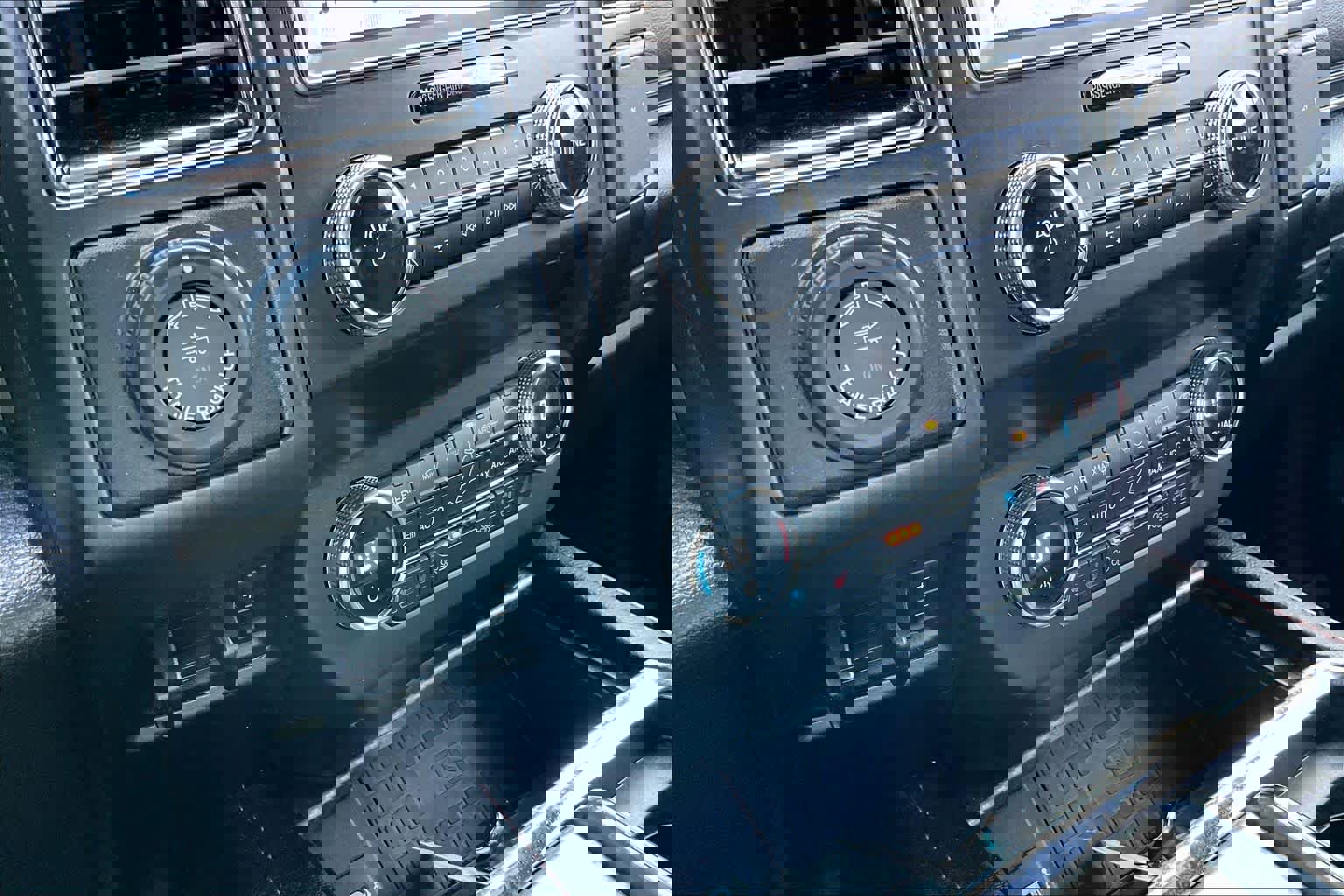 Used 2019 Ford Expedition Limited w/ Equipment Group 303A image 32