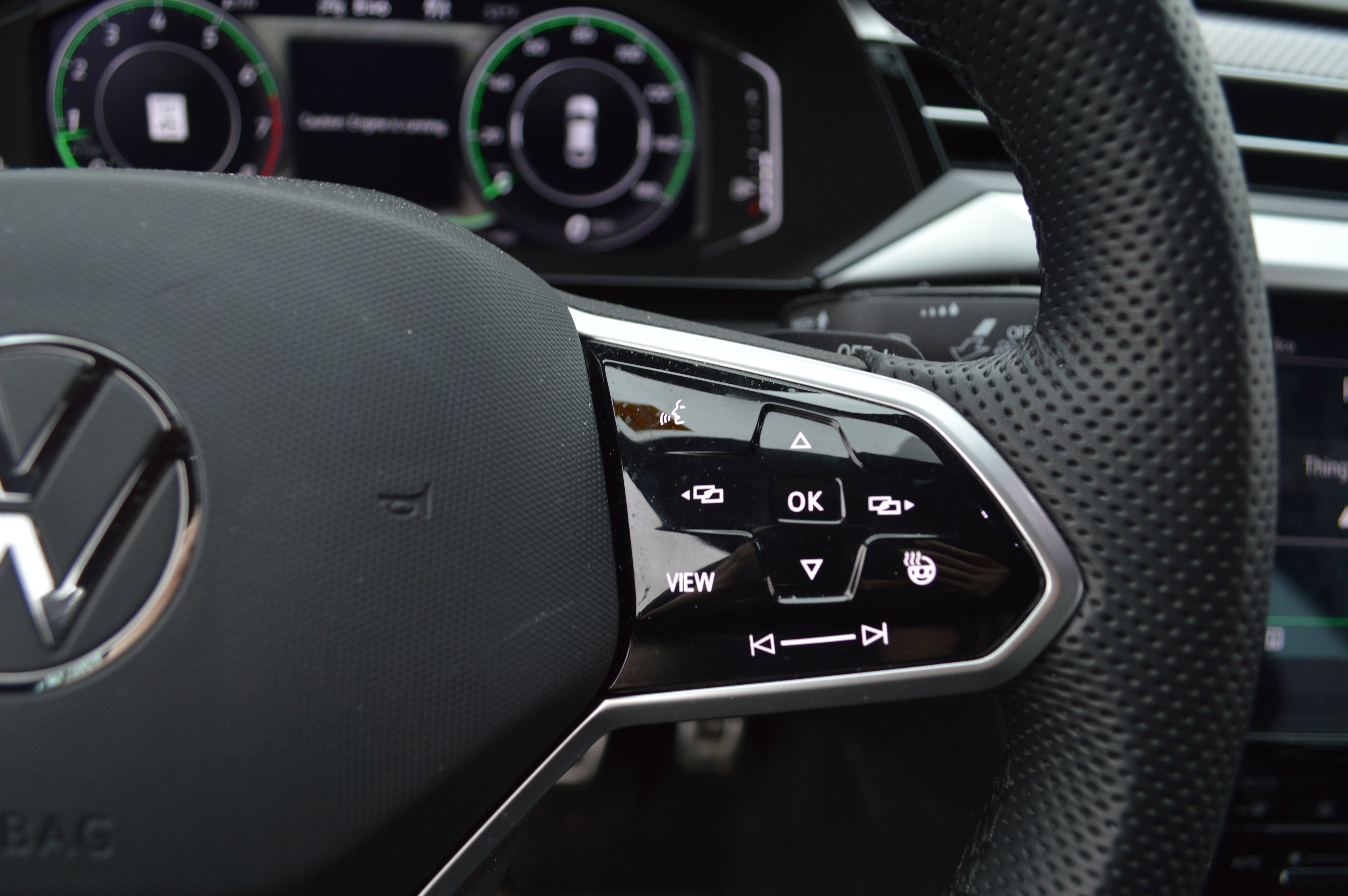 Used 2023 Volkswagen Arteon SEL image 16