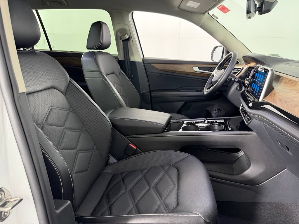 Used 2026 Volkswagen Atlas SE AWD/4WD image 32