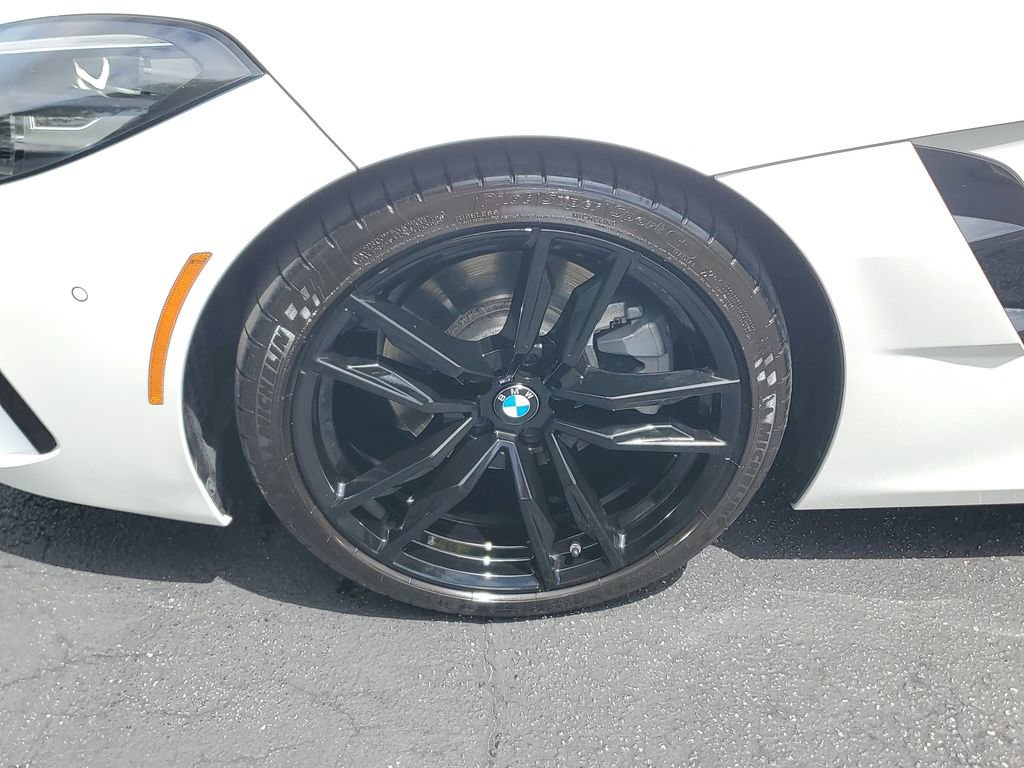 Used 2022 BMW Z4 sDrive30i w/ Premium Package 2 image 11