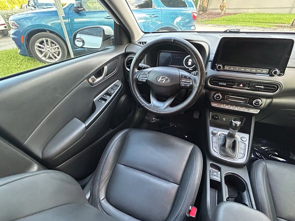 Used 2022 Hyundai Kona Limited FWD image 9