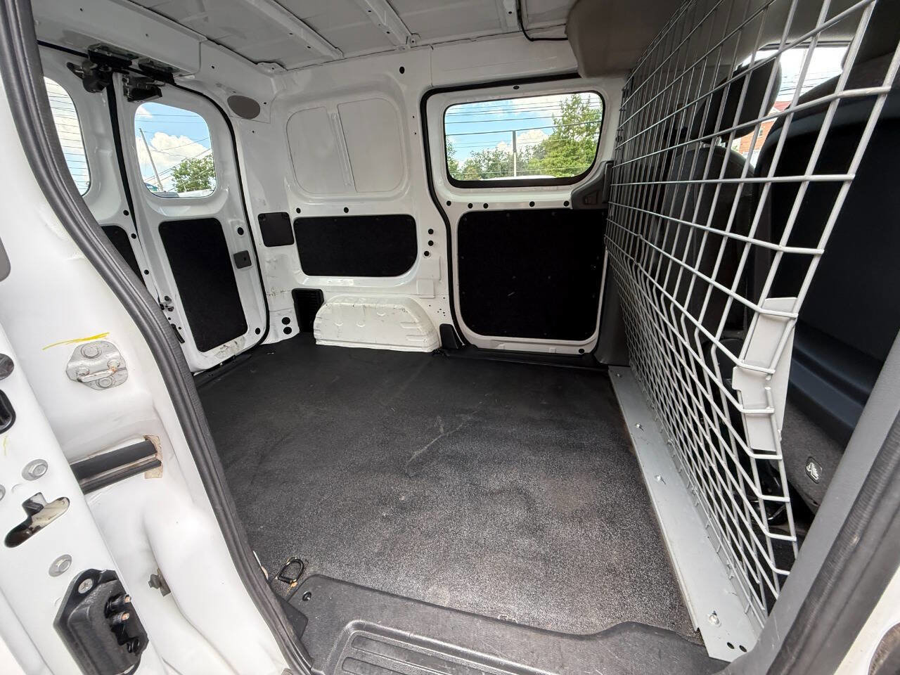 Used 2016 Chevrolet City Express LT image 23