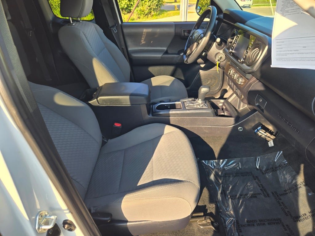 Used 2021 Toyota Tacoma SR RWD image 6