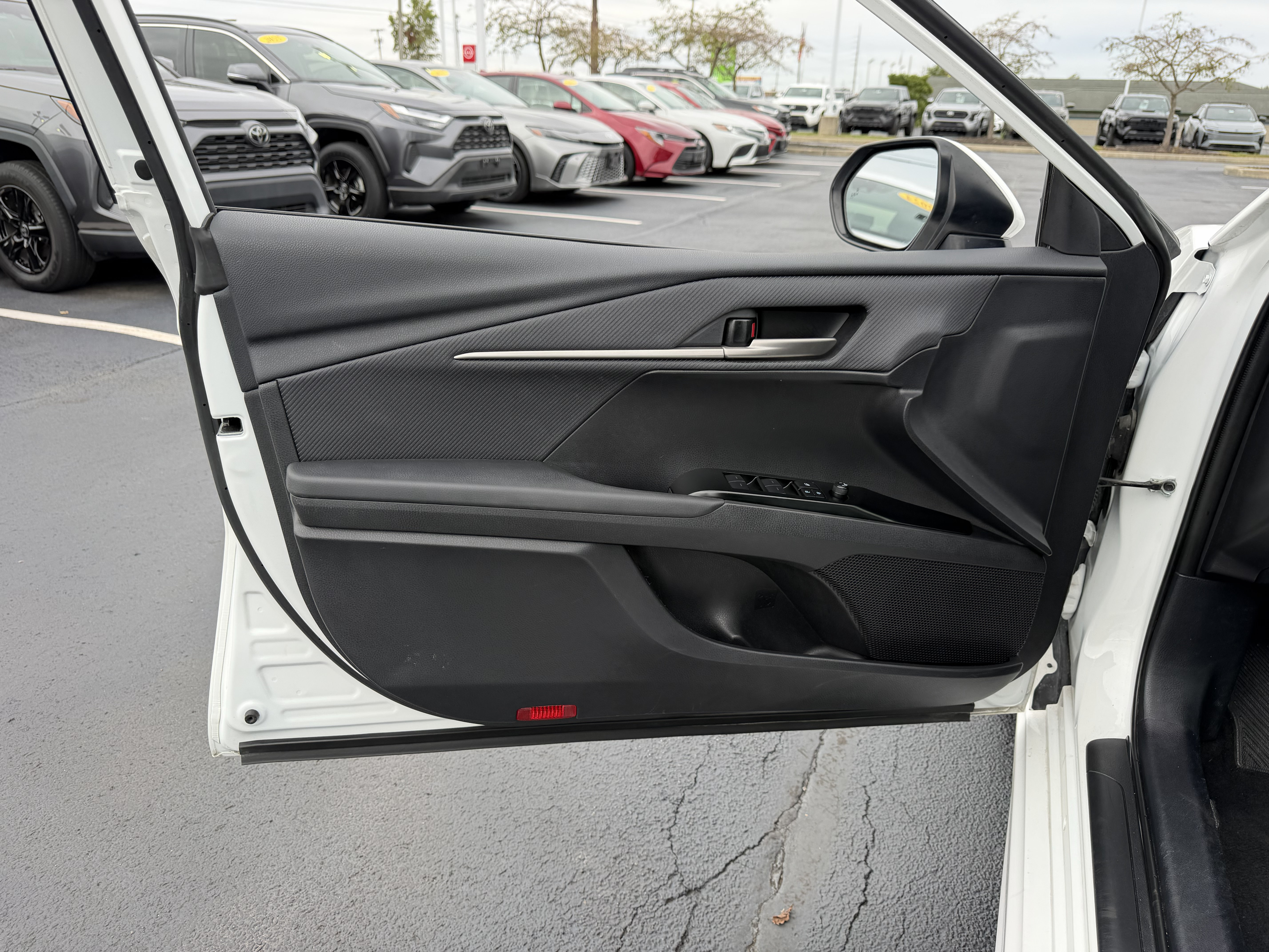Certified 2025 Toyota Camry SE FWD image 19