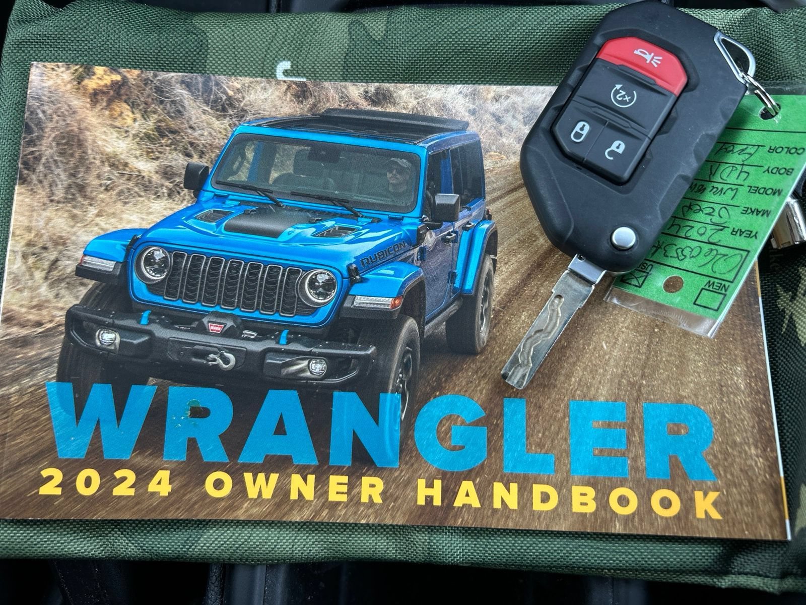 Used 2024 Jeep Wrangler Unlimited Rubicon AWD/4WD image 19