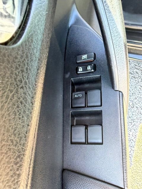 Used 2017 Toyota Corolla XSE w/ Carpet Mat Package (TMS) FWD image 18