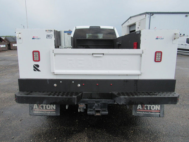 Used 2024 RAM 3500 Tradesman w/ Chrome Appearance Group AWD/4WD image 4