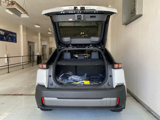 New 2026 Subaru Uncharted AWD image 7