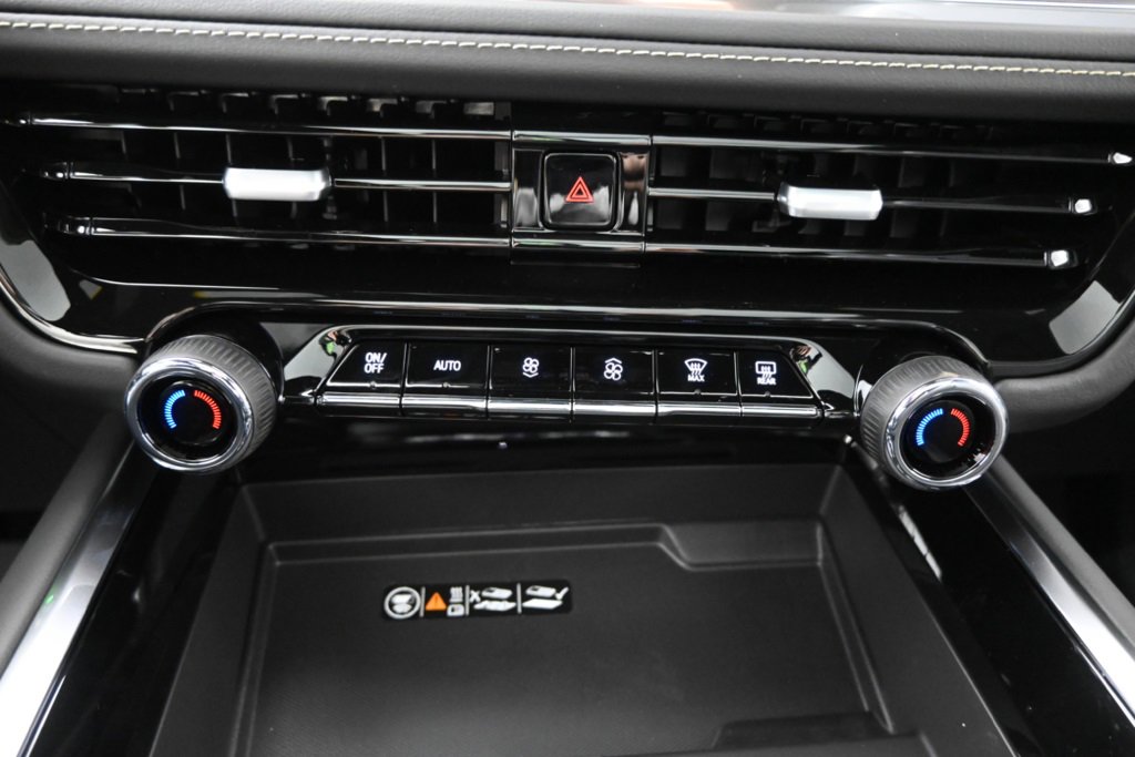 New 2026 Chevrolet Suburban Premier image 32