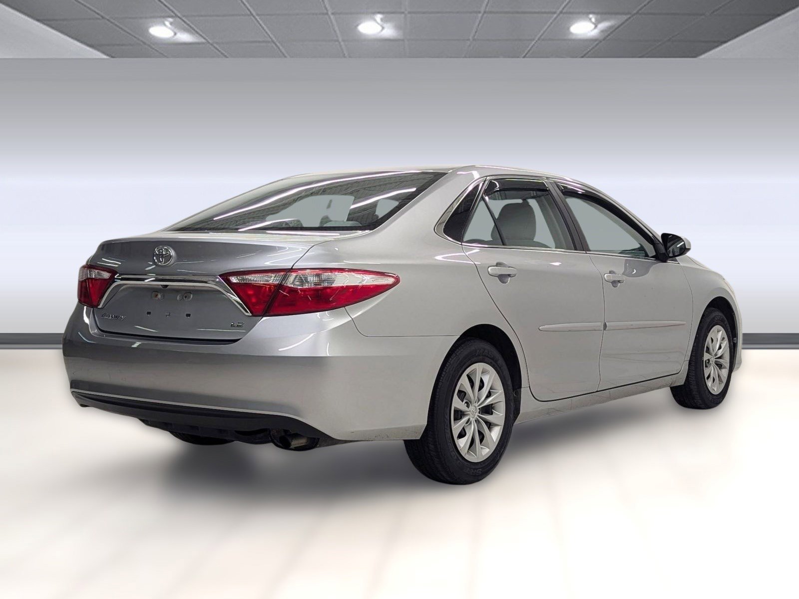 Used 2017 Toyota Camry LE image 7