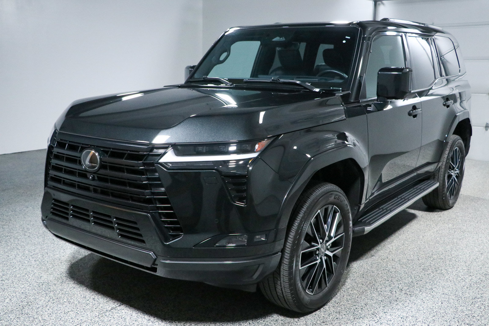 Used 2024 Lexus GX 550 w/ Accessory Package (Z1) AWD/4WD image 35