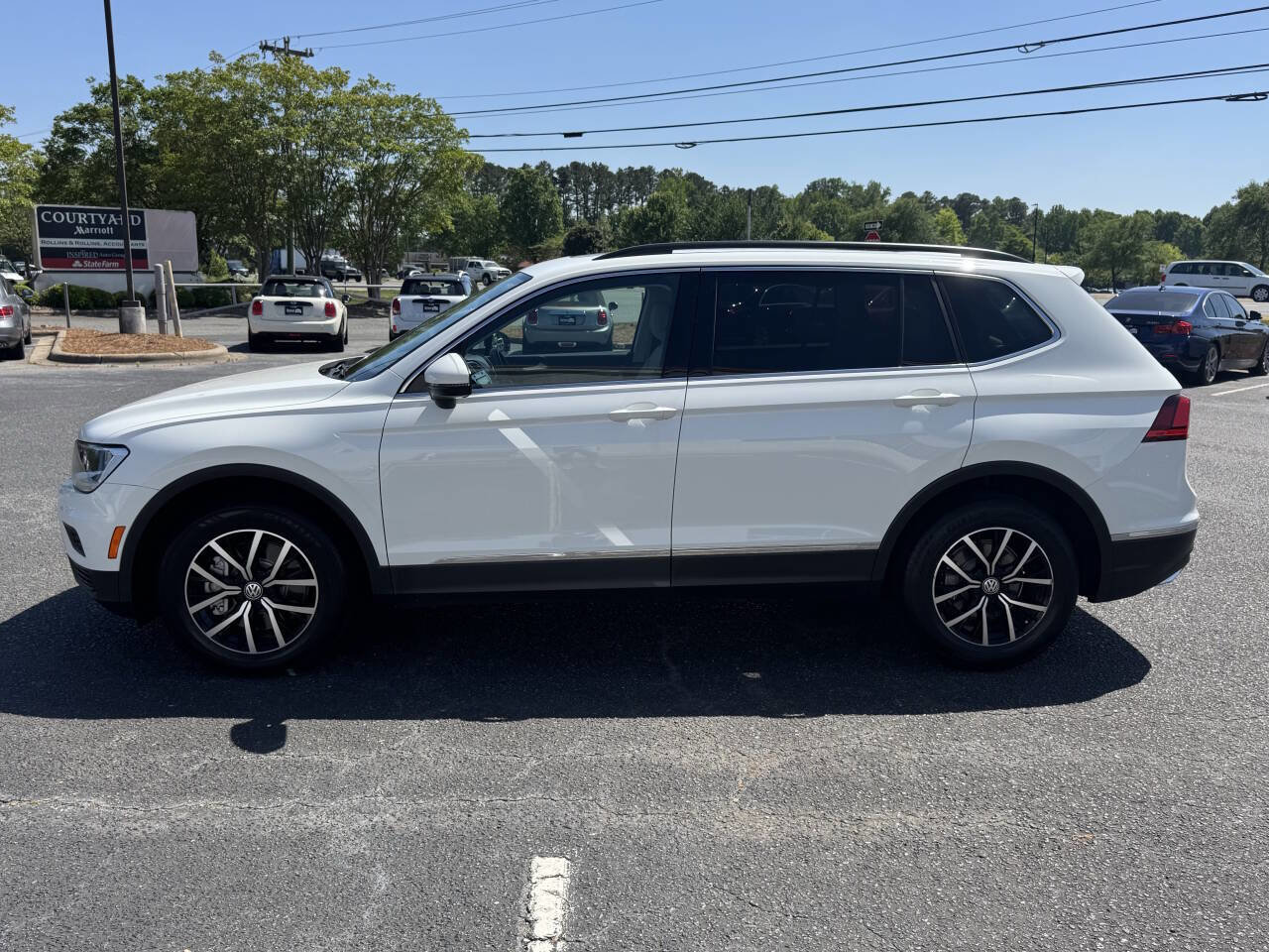 Used 2021 Volkswagen Tiguan SE image 4