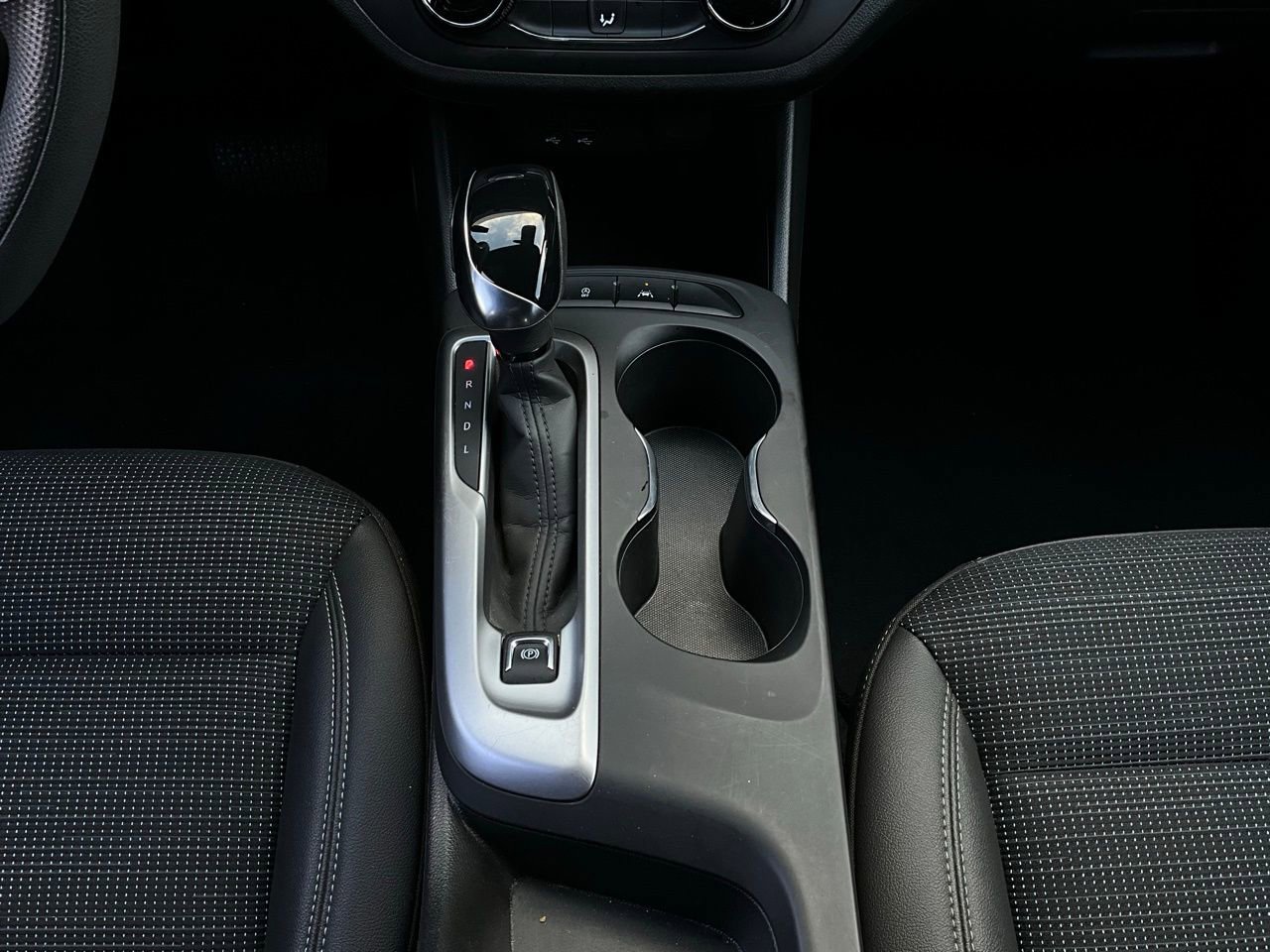 Used 2025 Buick Envista Preferred image 14
