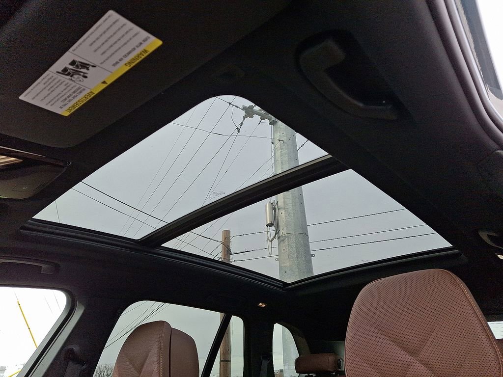 Used 2026 BMW X5 xDrive50e image 12