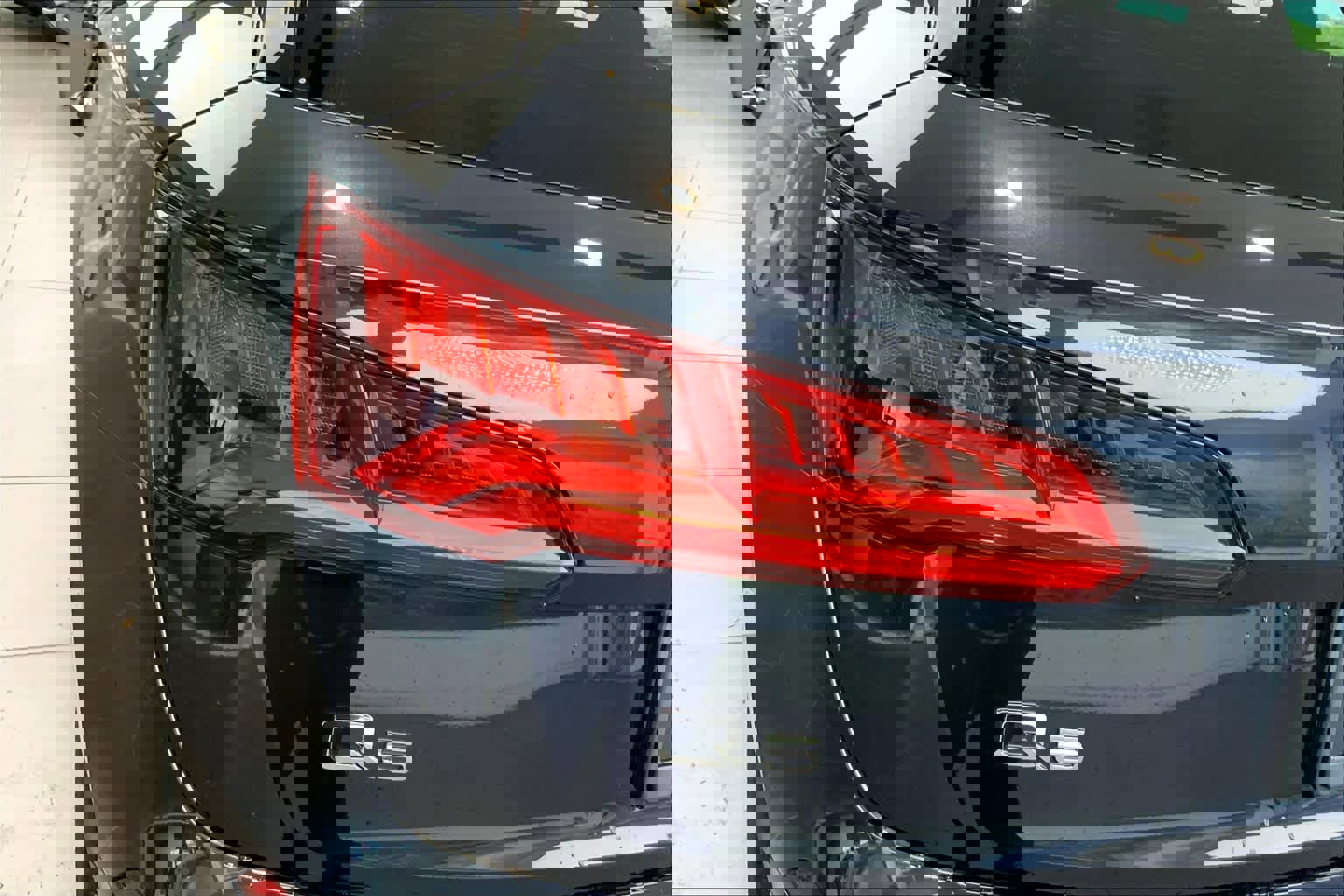 Used 2020 Audi Q5 Premium w/ Convenience Package image 28