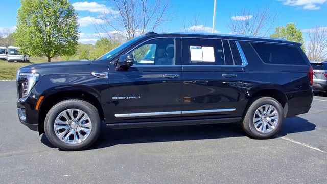 Certified 2026 GMC Yukon XL Denali w/ Sun & Power Step Package AWD/4WD image 9