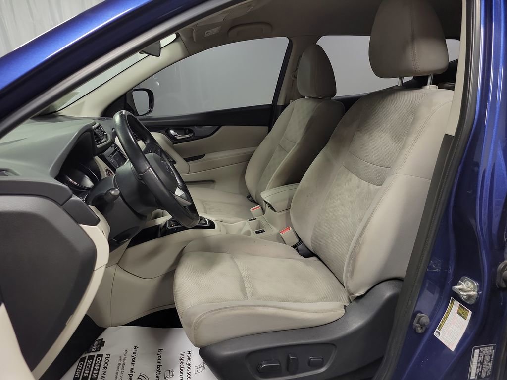 Used 2021 Nissan Rogue Sport SV FWD image 13