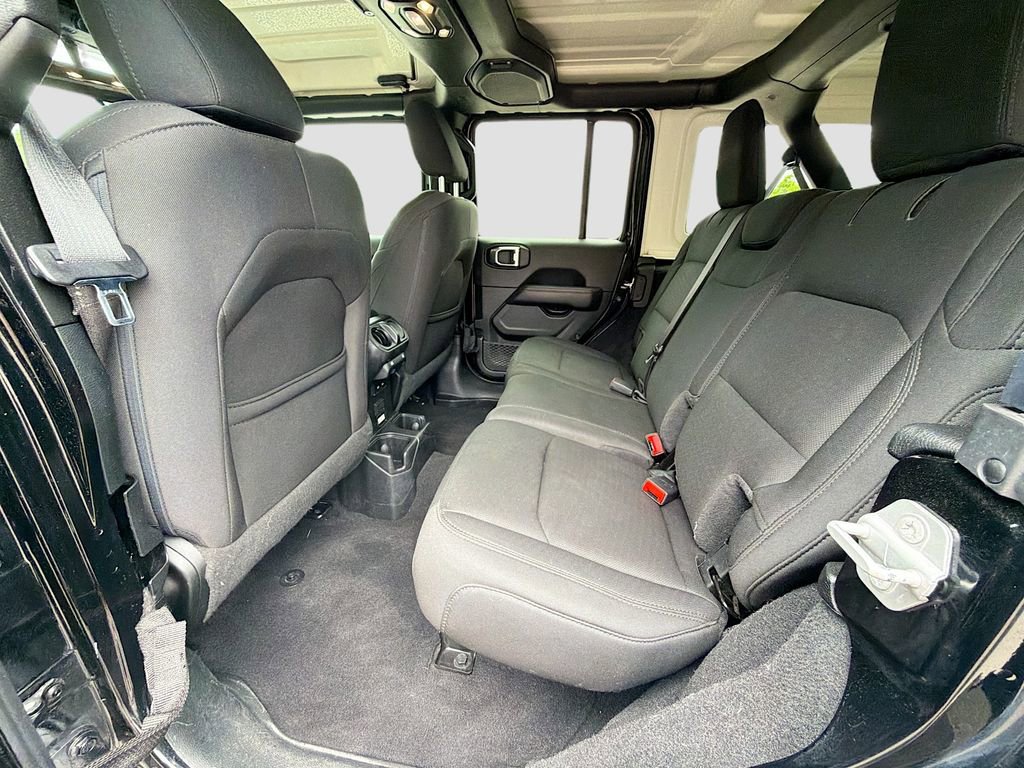 Used 2021 Jeep Wrangler Unlimited Sahara w/ Safety Group AWD/4WD image 19