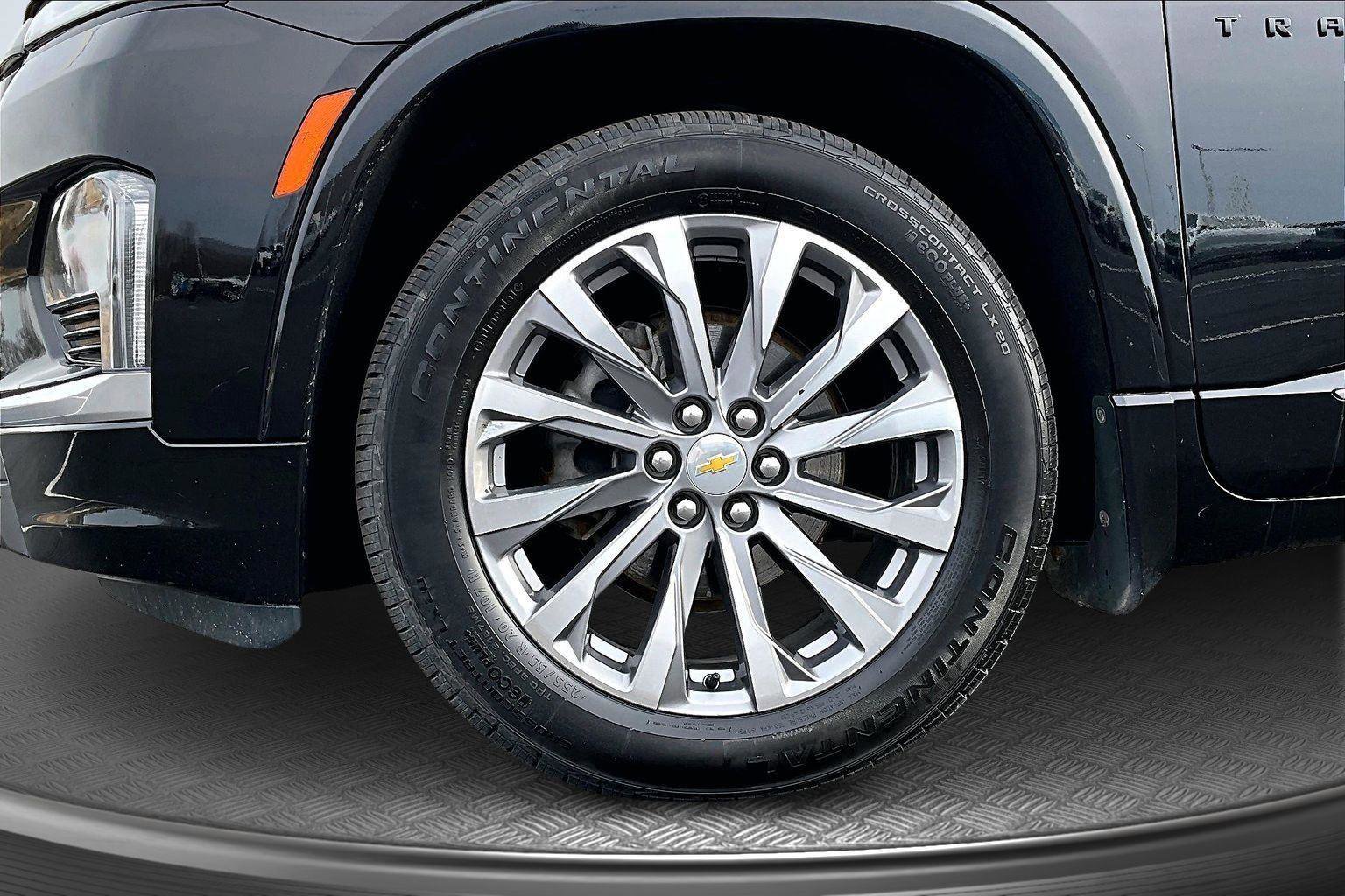 Used 2023 Chevrolet Traverse Premier image 10