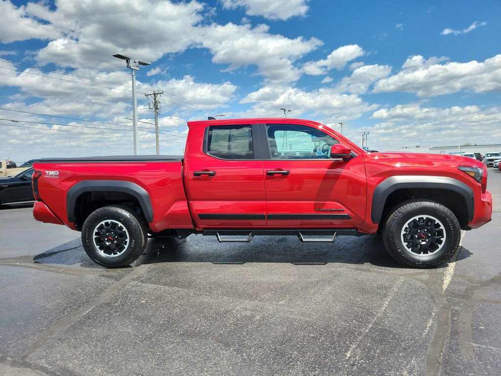 Used 2024 Toyota Tacoma TRD Off-Road AWD/4WD image 3