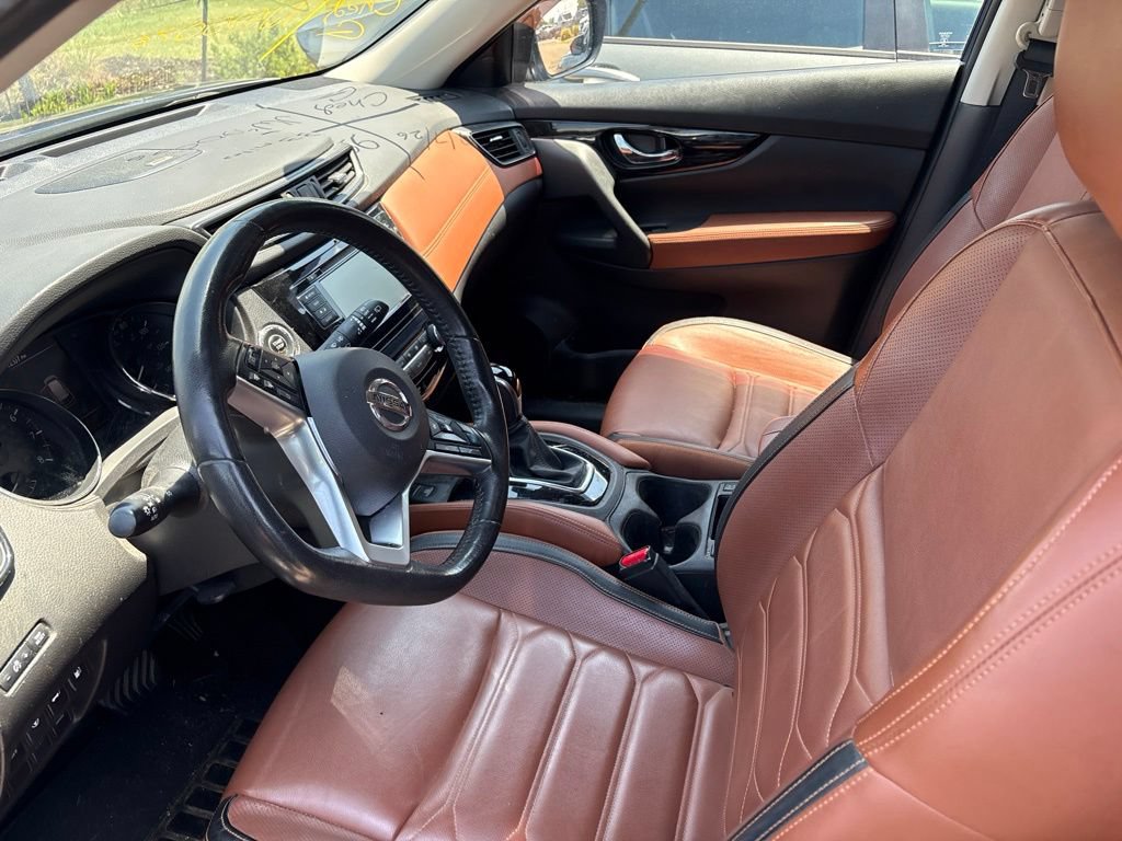 Used 2018 Nissan Rogue SL w/ Premium Package FWD image 4