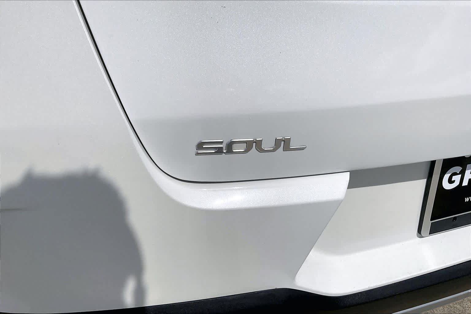 Used 2023 Kia Soul LX w/ LX Technology Package FWD image 10