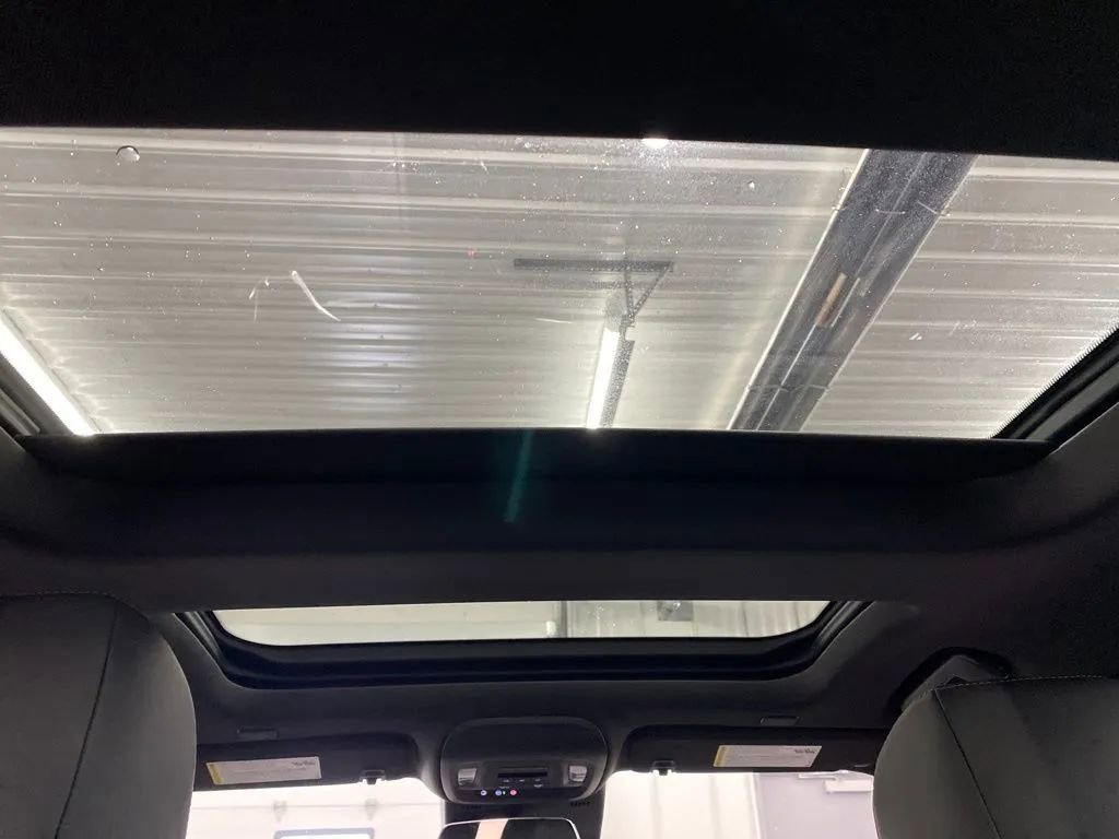 Used 2025 Cadillac CT5 V image 15