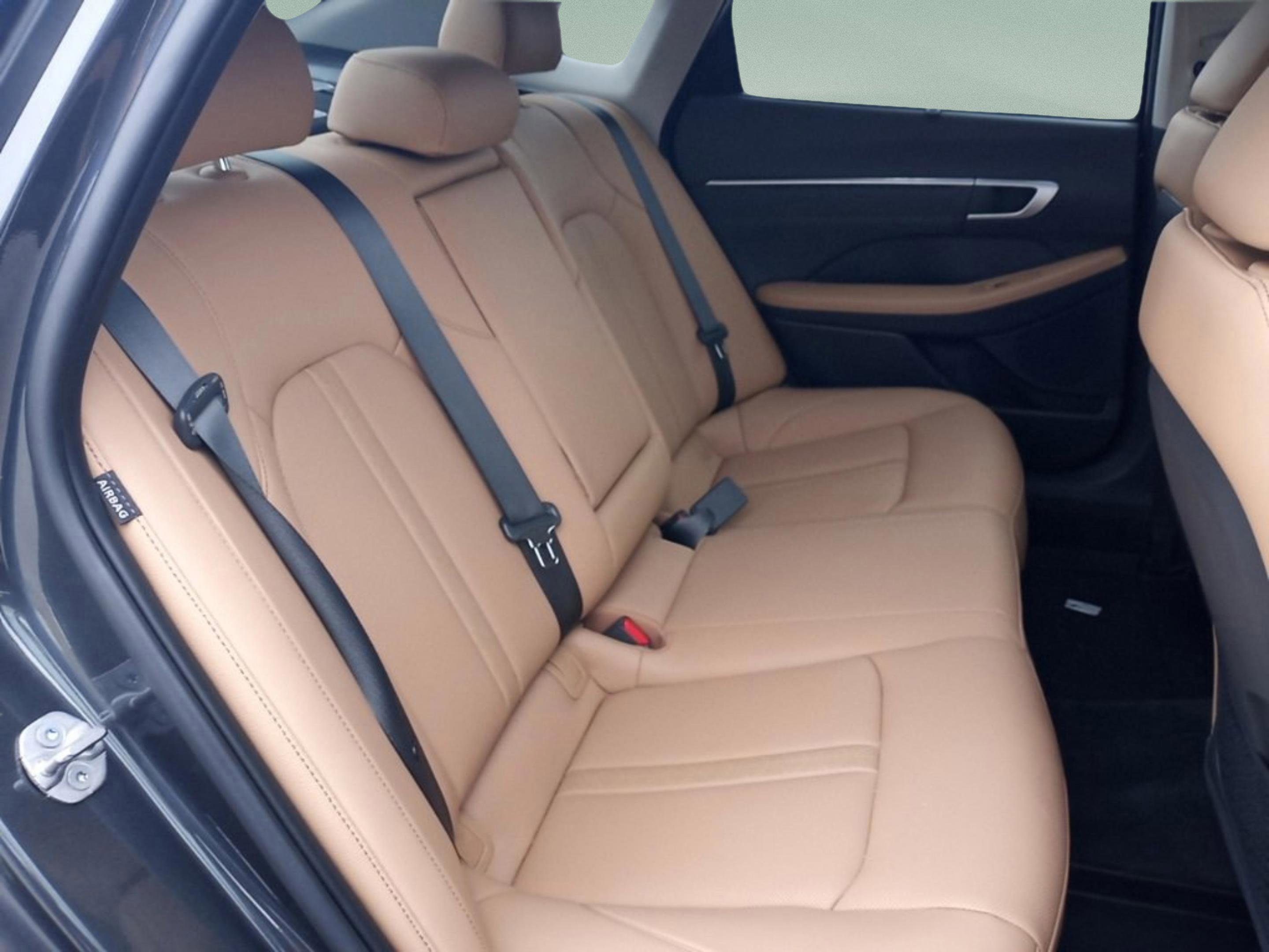 Used 2025 Hyundai Sonata Limited image 25