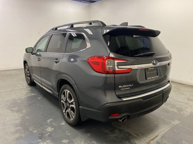 Used 2023 Subaru Ascent Limited w/ Technology Package AWD/4WD image 4