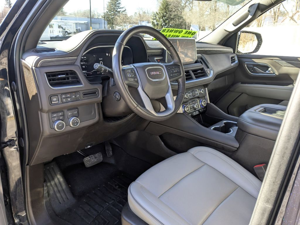 Certified 2022 GMC Yukon XL SLT w/ SLT Premium Package image 11