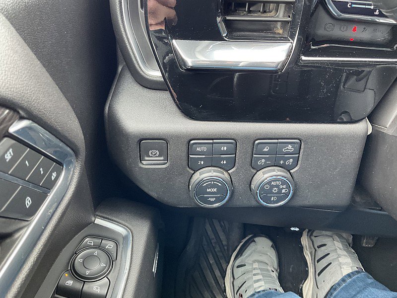 Used 2023 Chevrolet Silverado 1500 LTZ image 27