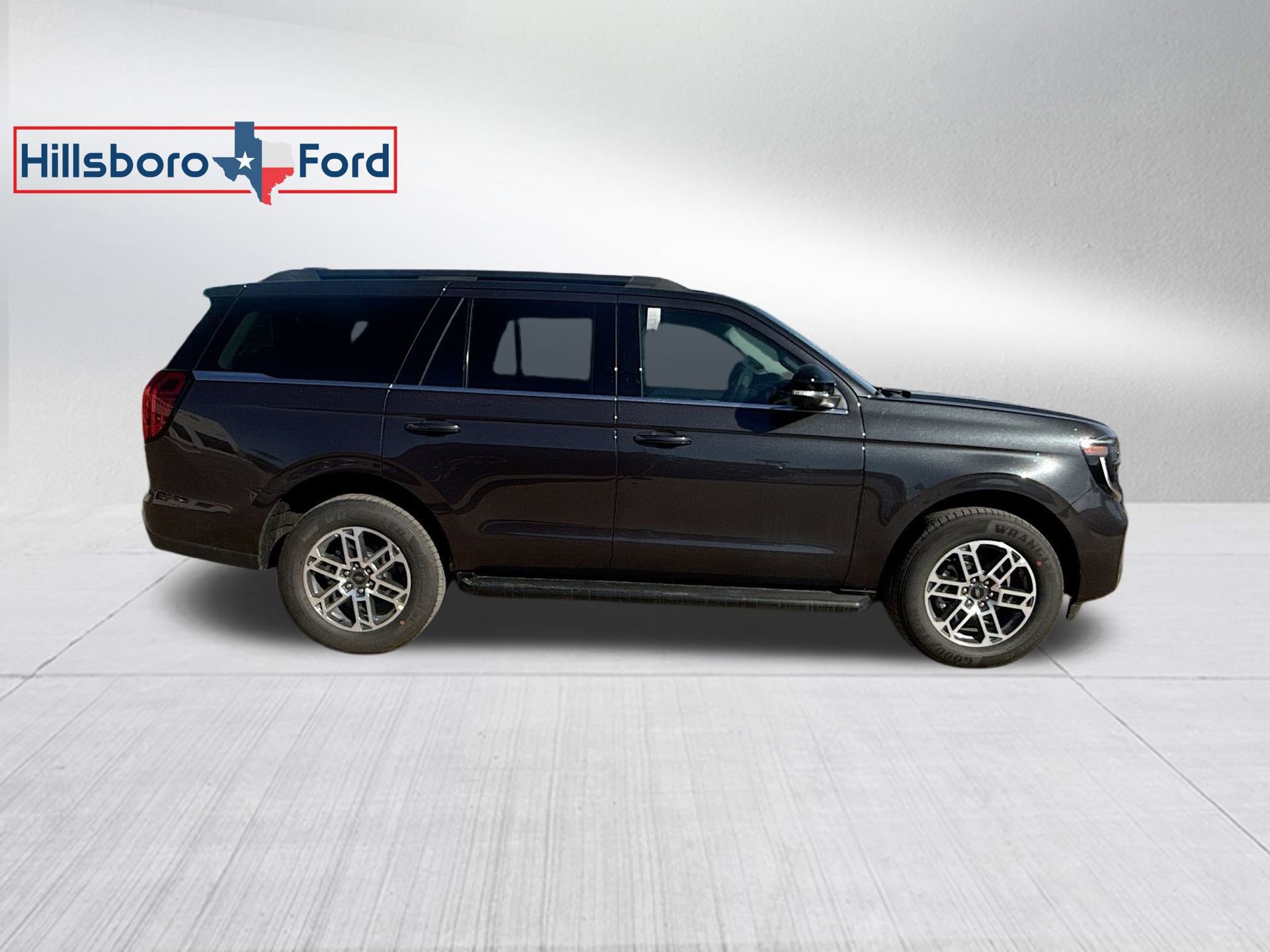 New 2026 Ford Expedition Active image 5